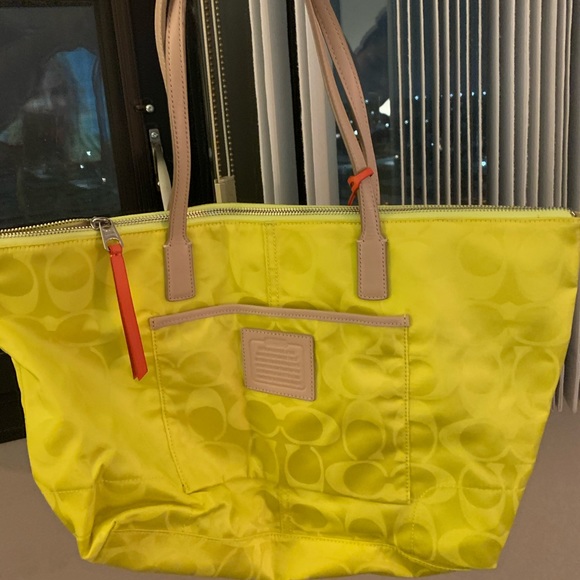 Coach Tote Bag - Picture 10 of 12